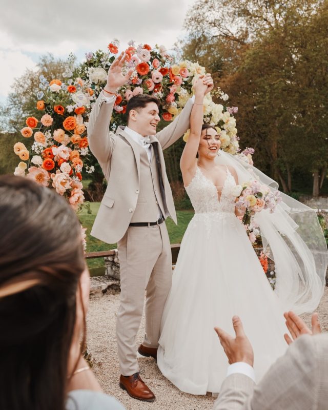 ✨ La saison des mariages est officiellement lancée ! ✨
Chaque mariage est une nouvelle histoire, un nouveau regard, une nouvelle émotion à figer pour toujours.
Cette année encore, je suis honorée de pouvoir vous accompagner dans ce moment unique, avec toute ma sensibilité et mon professionnalisme que vous méritez.
Que ce soit un grand château ou un petit jardin, je suis là pour saisir les éclats de rire, les larmes discrètes, les danses endiablées, et tous les détails qui rendent votre journée inoubliable.

✨ 2025, je suis prête. Et vous ? ✨
#SaisonDesMariages #PhotographeMariage #WeddingSeason2025 #PhotographeÉmotions #LoveCaptured #ReportageMariage #photographefontainebleau #photographenemours